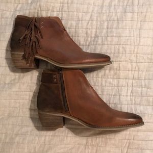 DIBA True side zip bootie with fringe